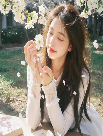 娘娘腔老师遇难记_在线伦理电影网_一线高清视频免费播放